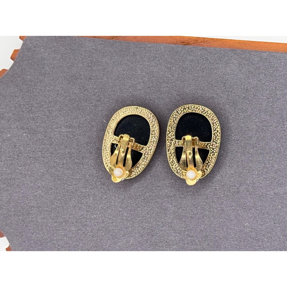 Vintage Black Cabochon Gold Clip On Earrings Minimalist Oval Statement 80s 90s - Picture 6 of 9